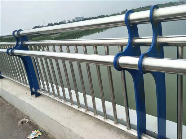 漳州不锈钢栏杆立柱