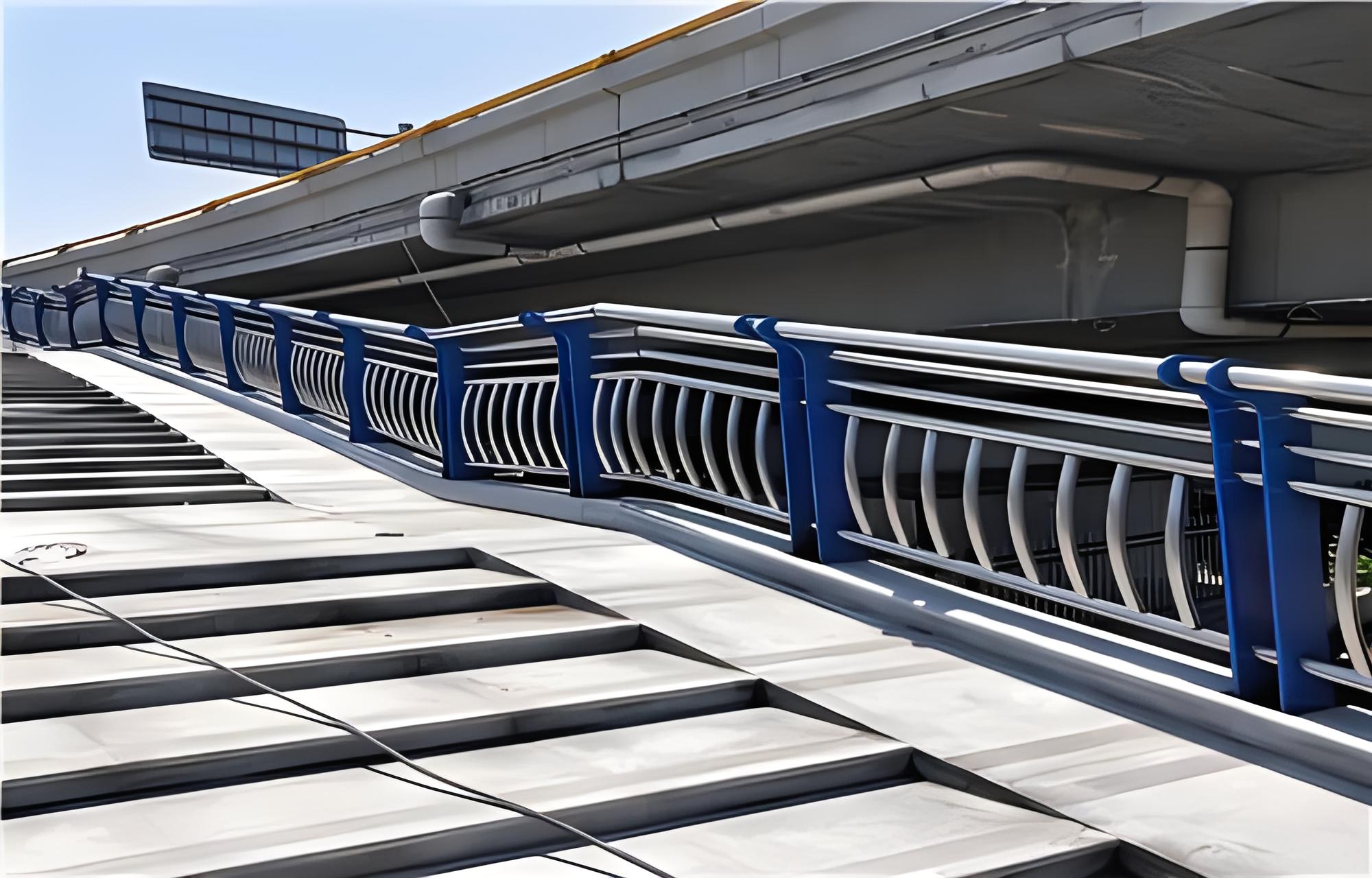 漳州不锈钢桥梁护栏维护方案：确保安全，延长使用寿命